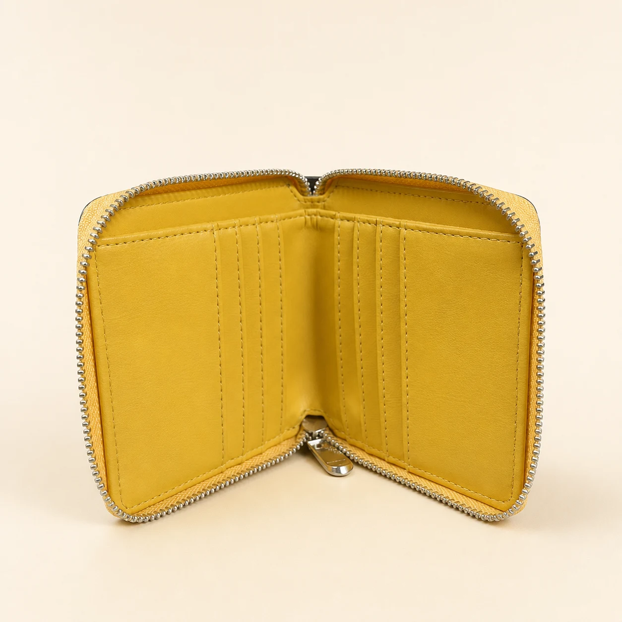 Daisy Pattern Wallet with Zipper view 4